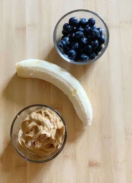 peanut butter, banana and bluenerriess for frozen dog treat recipe