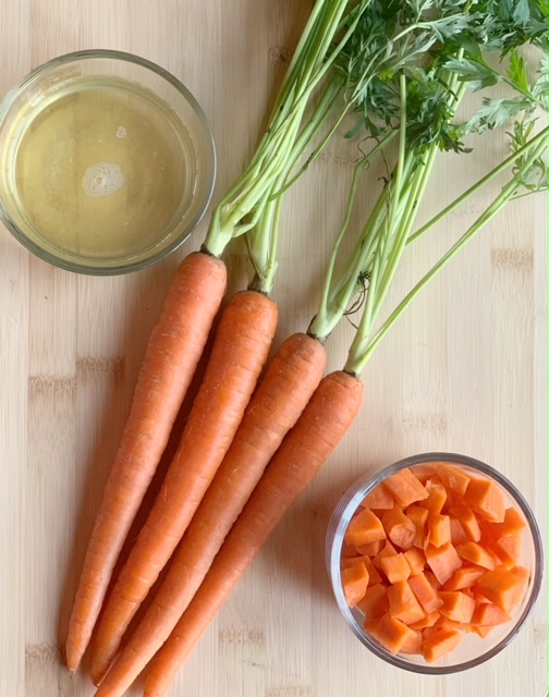 carrots and chicken bone broth for frozen dog treats