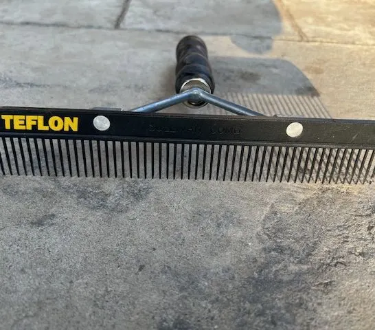 Teflon Sullivan comb for dogs